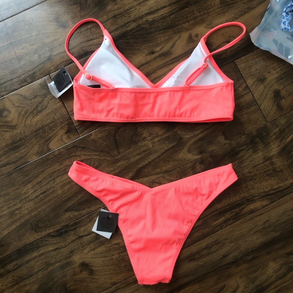 Bathing suit - Picture 2 of 2